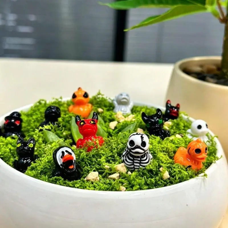 👻 50% OFF + FREE SHIPPING | Spooky Resin Ducks – Mini Halloween Figurines